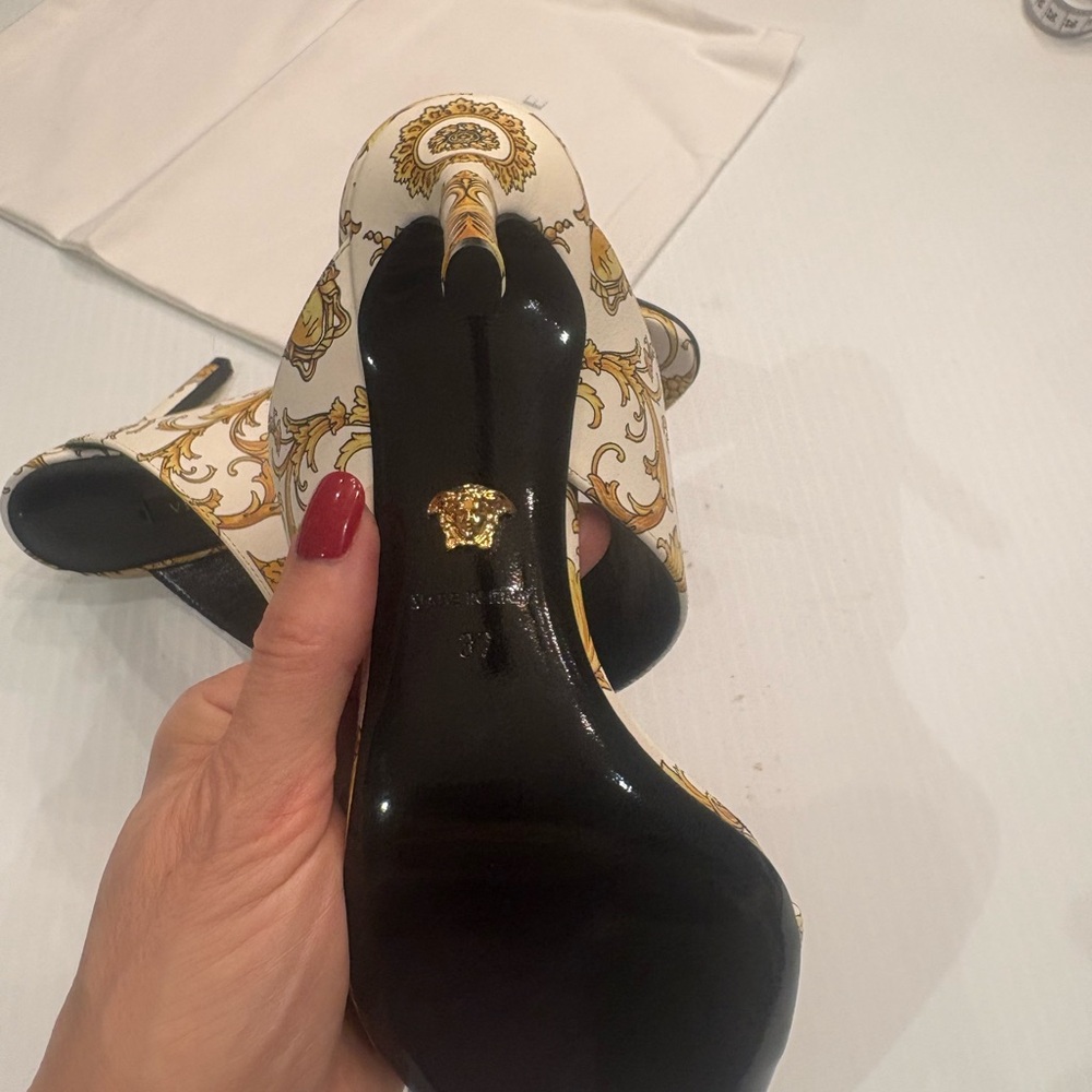 Authentic Versace Gold and White western baroque Patterned Heels - Picture 2 of 9